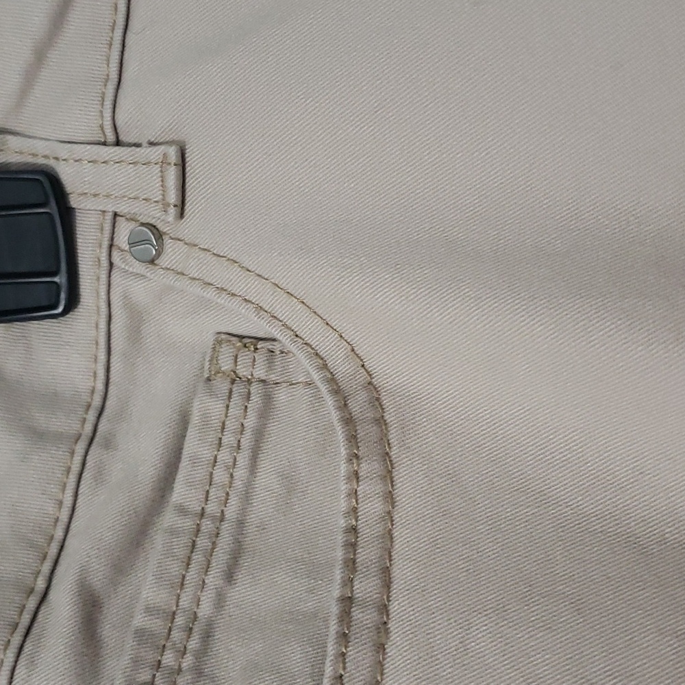 Kaki Bermuda Shorts - Picture 2 of 6